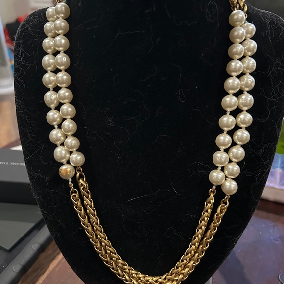 SOLD Chanel 93A Gripoix Pearl and 24K gold plated station necklace - Picture 1 of 8